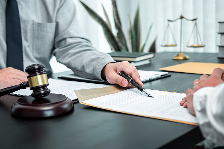 what to look for in criminal defense lawyer