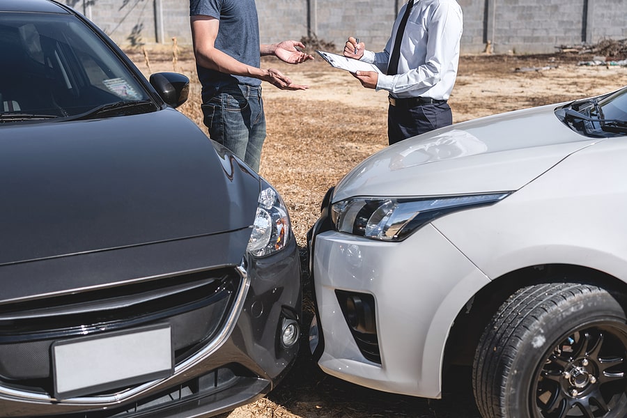 how do i settle a car accident claim without a lawyer